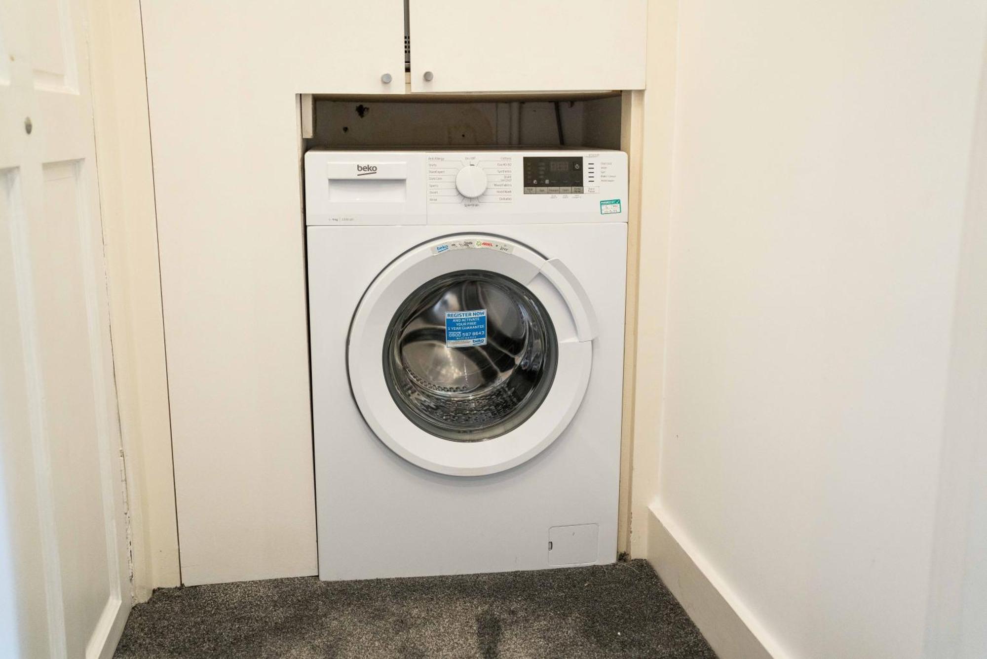 Elegant 3br, 2ba Flat In Marylebone - Ideal Location Near Station & Attractions Appartement Londen