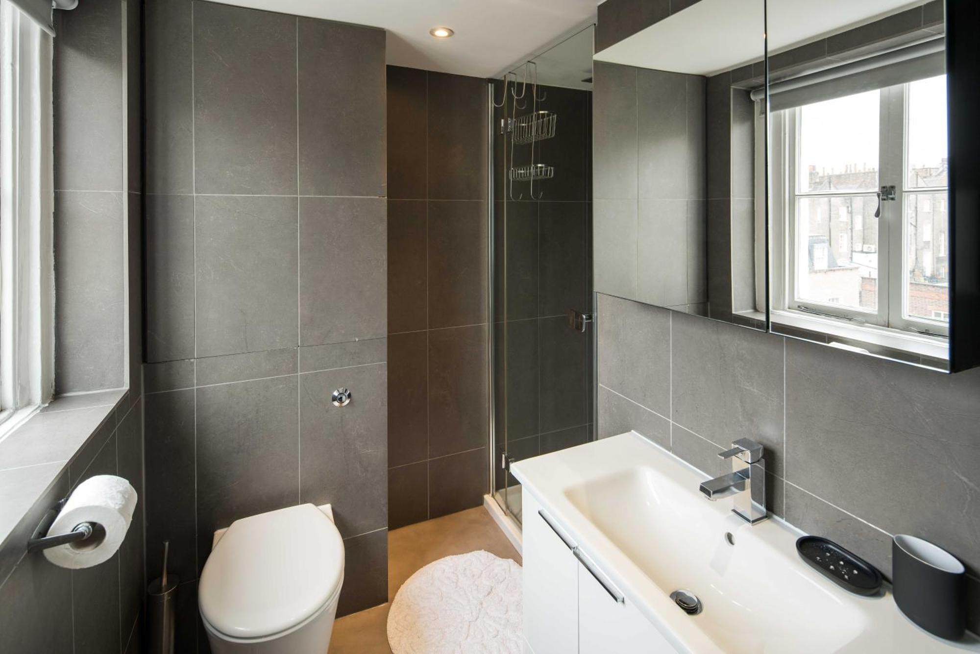 Elegant 3br, 2ba Flat In Marylebone - Ideal Location Near Station & Attractions * Londen