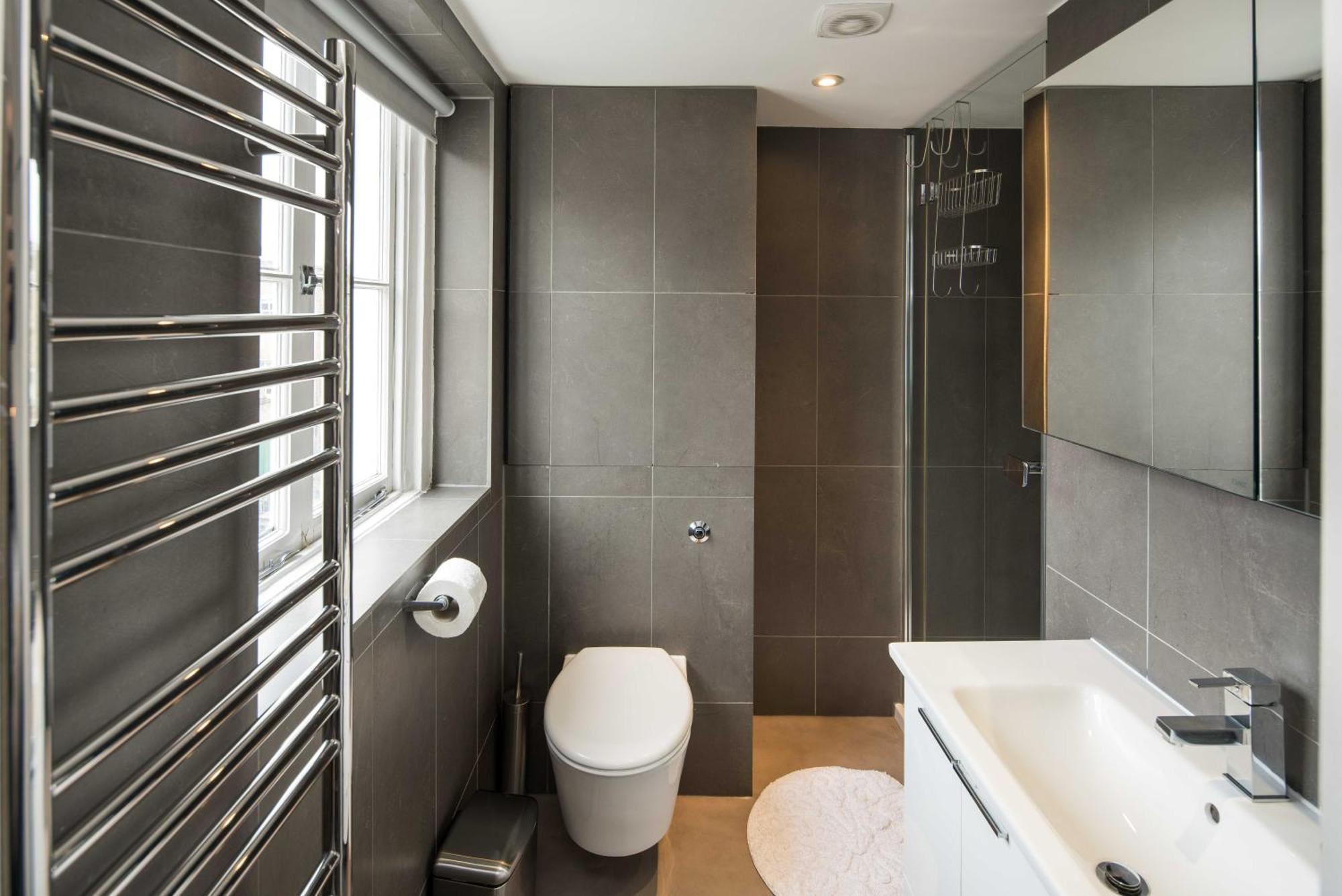 Elegant 3br, 2ba Flat In Marylebone - Ideal Location Near Station & Attractions Appartement Londen
